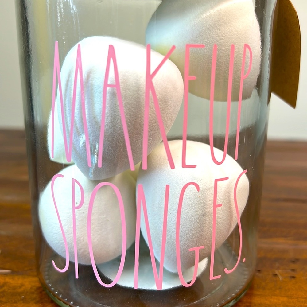 Rae Dunn Makeup Sponges - Picture 3 of 8